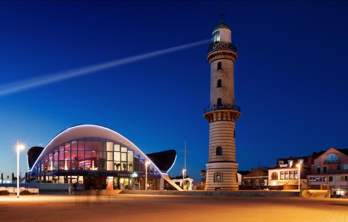 Strandpalais/Meerblick Rostock Exteriör bild